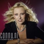 20-06-1980 Bonnie St. Clair at studio in Amsterdam. Photo: Govert de Roos/Connu

[keywords]Half Length, Eyecontact, Smiling[/keywords]